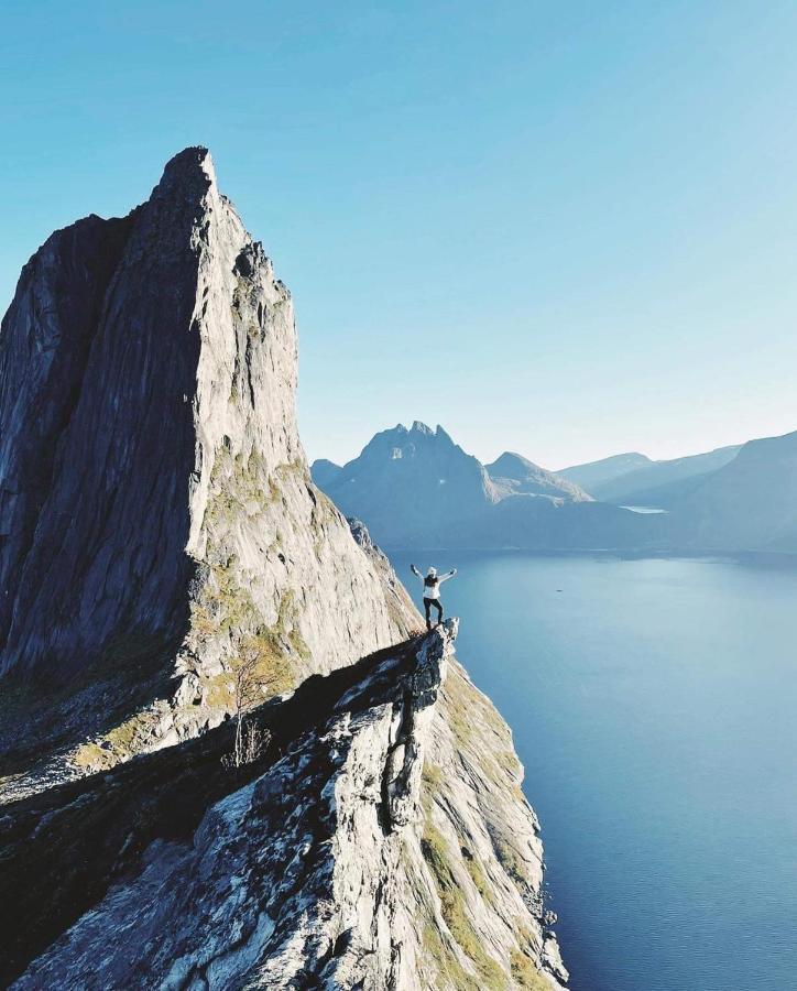 Laukvik Senja 호텔 Botnhamn 외부 사진